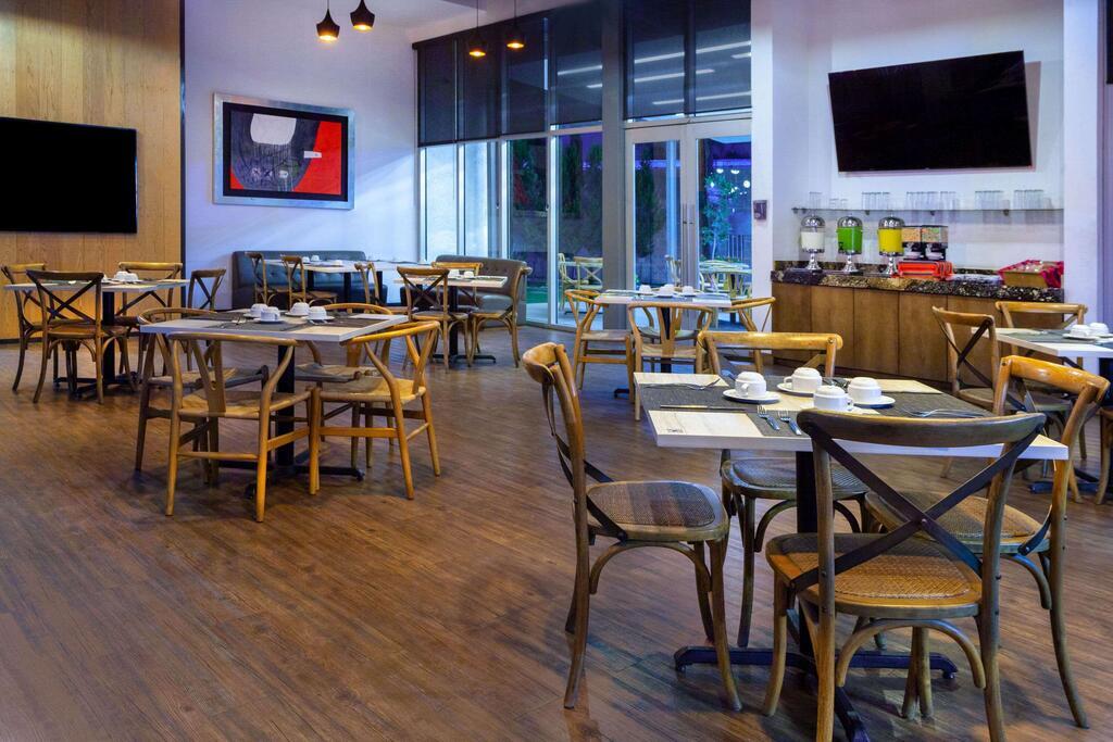 Tryp By Wyndham San Luis Potosi Hotel & Suites Екстер'єр фото